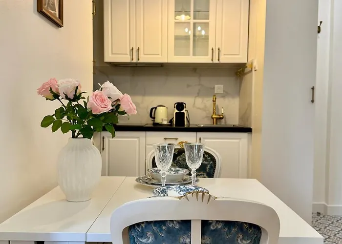 - Near Eiffel Tower Διαμέρισμα